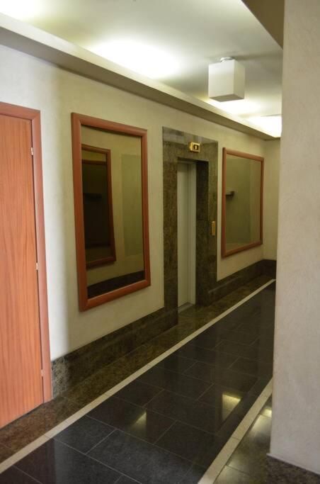 Luxury Apartment With A Balcony And View In Riga Old Town Eksteriør billede